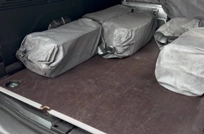 ZOLL-E: Staatsanwaltschaft Duisburg und Zollfahndung Essen - eine halbe Tonne Kokain im Duisburger Hafen sichergestellt